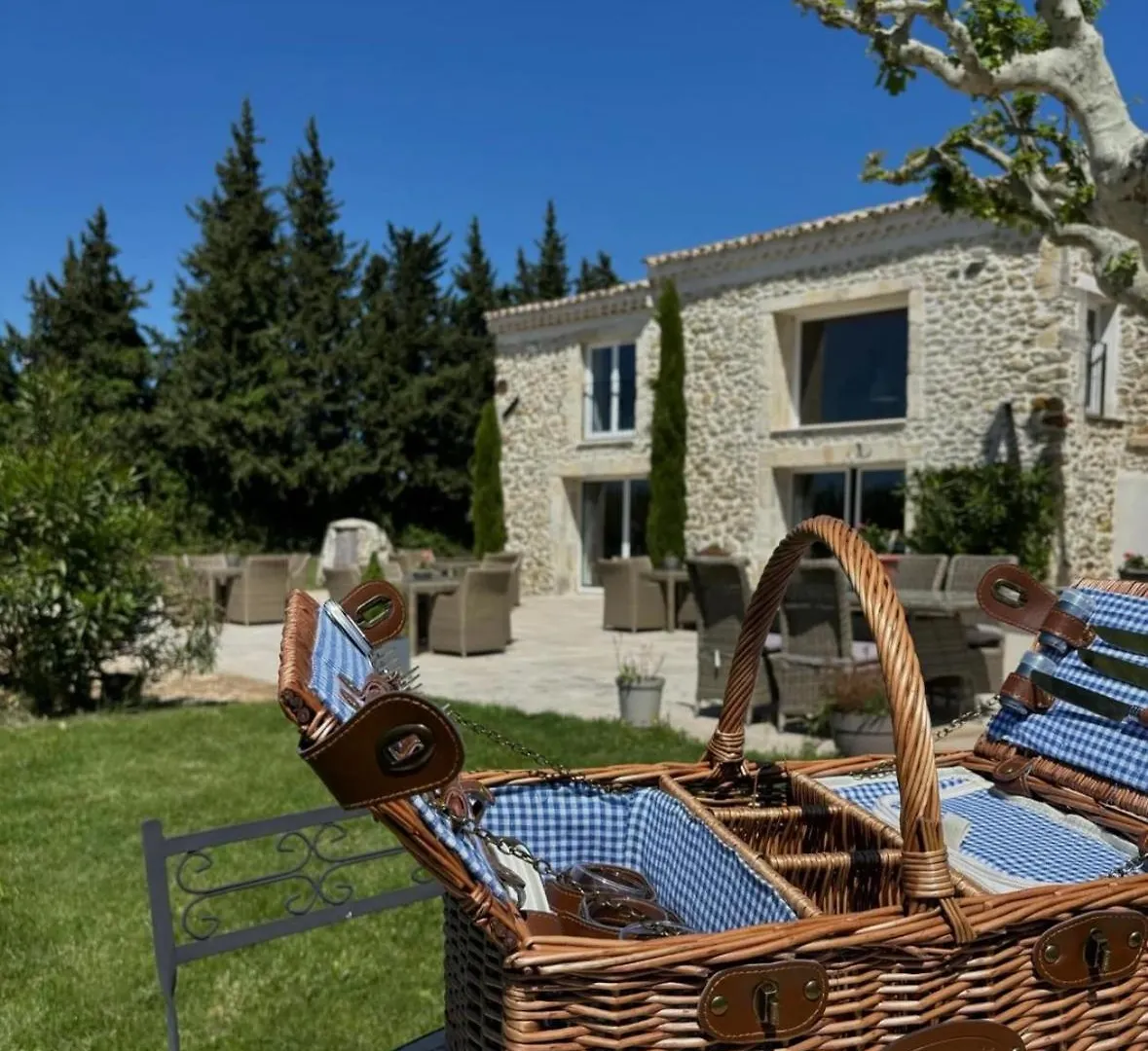 La Petite Plaine Hotel Clansayes 0*,