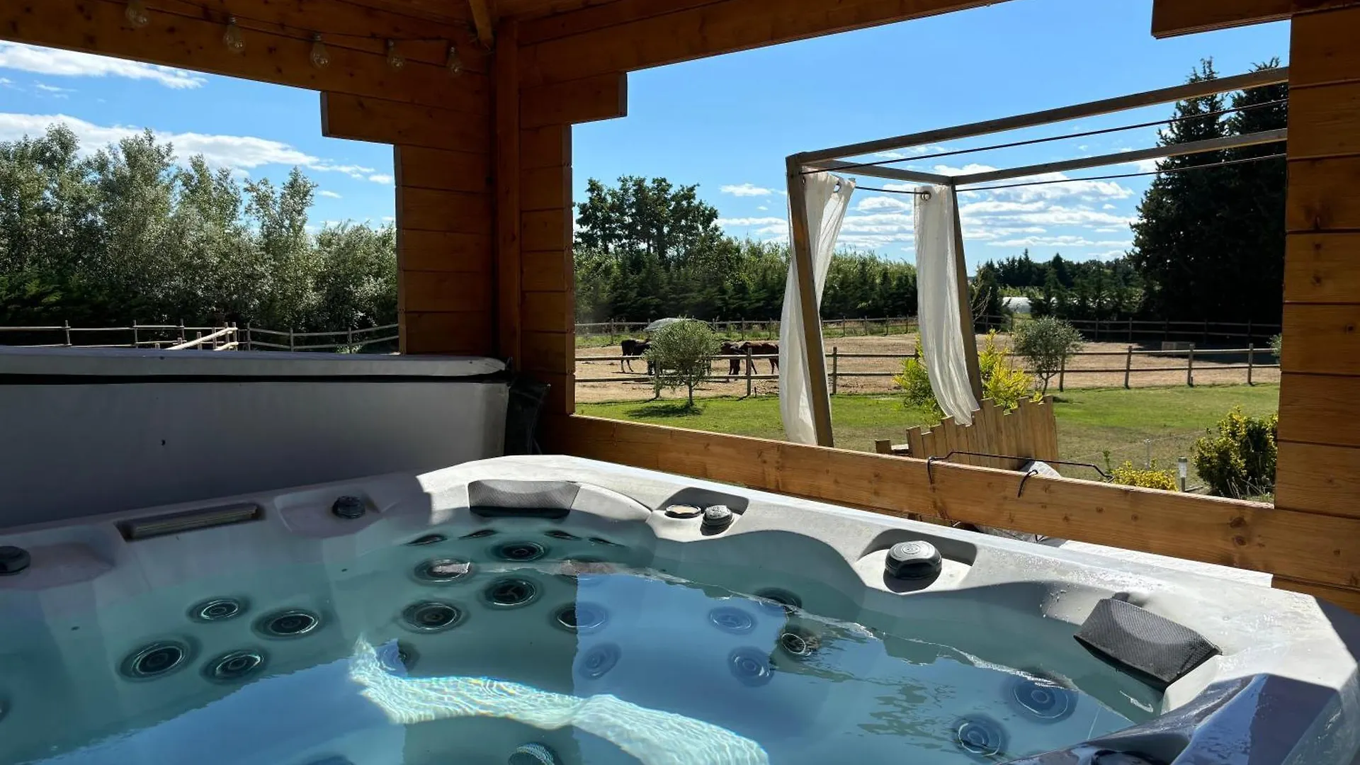 La Petite Plaine Hotel Clansayes Guest house